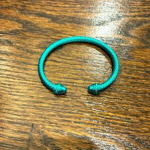 Real metal bangle ( Yurman  look)